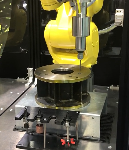 自動(dòng)換刀<a href='gaosuzhuzhou.htm' class='keys' title='點(diǎn)擊查看關(guān)于電主軸的相關(guān)信息' target='_blank'>電主軸</a>.jpg