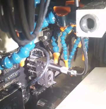 津上走心機(jī)加裝一體式<a href='gaosuzhuzhou.htm' class='keys' title='點擊查看關(guān)于電主軸的相關(guān)信息' target='_blank'>電主軸</a>.png